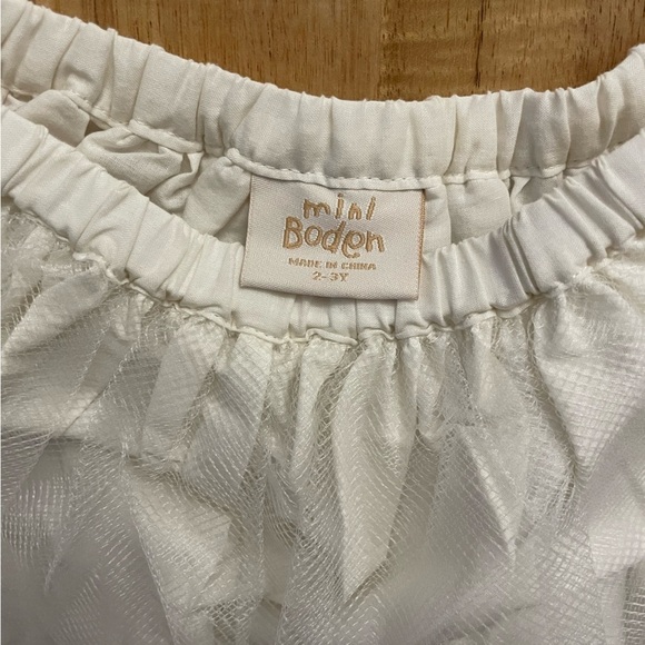 Mini Boden Ivory Twirl Skirt 2Y-3Y - Picture 2 of 3